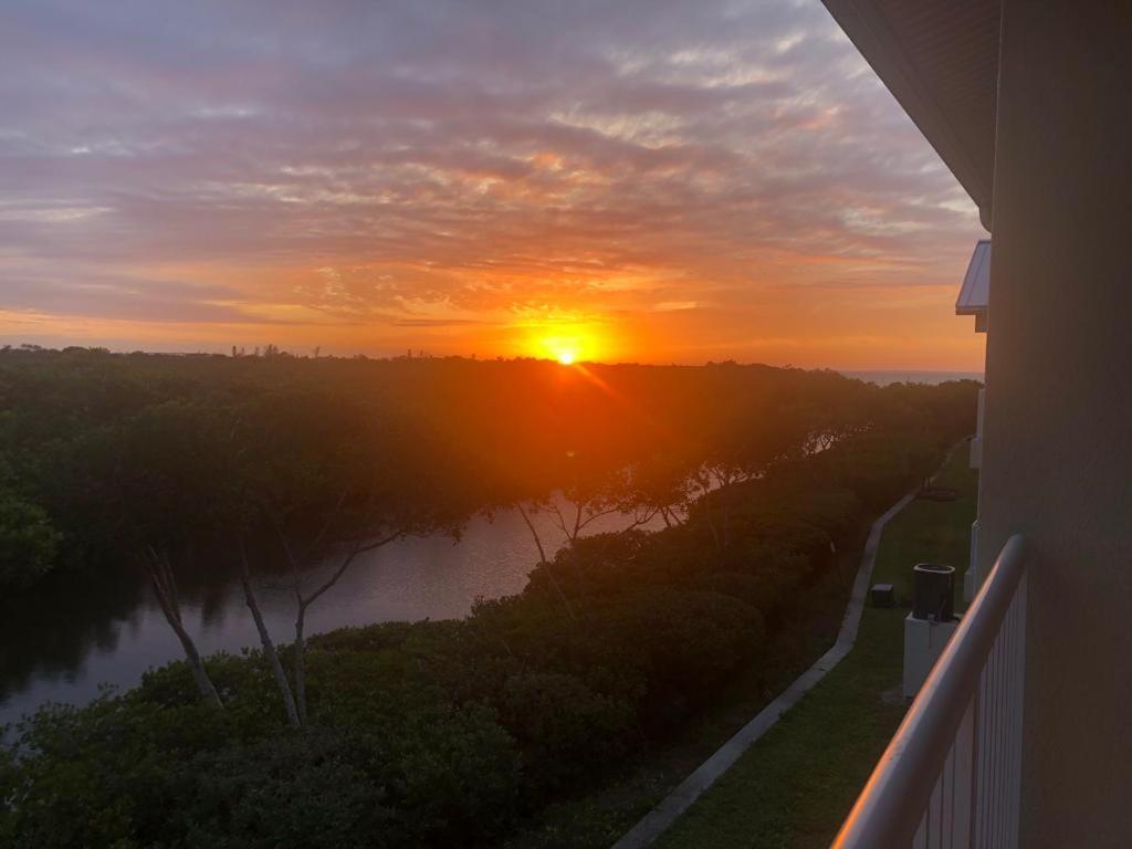Beautiful New Luxury Townhome With Private Beach And Swimming Pools ラスキン エクステリア 写真